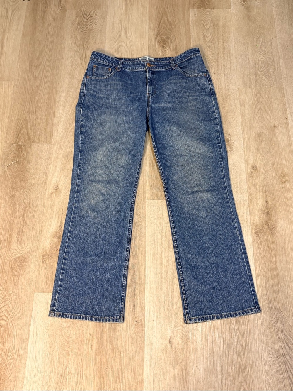 Levi Strauss Signature Mid Rise Bootcut Jeans Women’s Size 16 Dark Wash